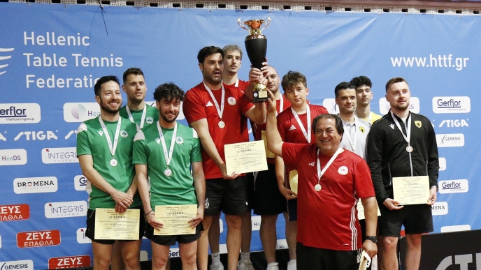 Ο Ολυμπιακός σήκωσε το τρόπαιο στην Α1 ανδρών