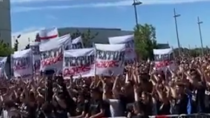 Λιόν