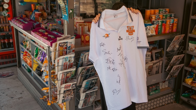 Σύνθεση για υπογεγραμμένη φανέλα από τους προπονητές της Euroleague