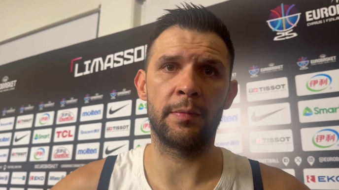 Κώστας Παπανικολάου