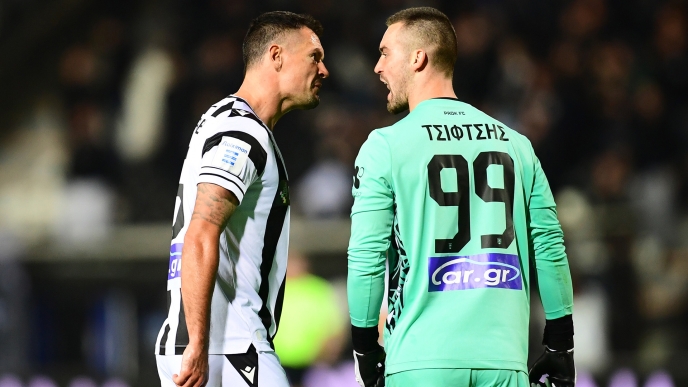 Ο Ντέγιαν Λόβρεν με τον Αντώνη Τσιφτσή