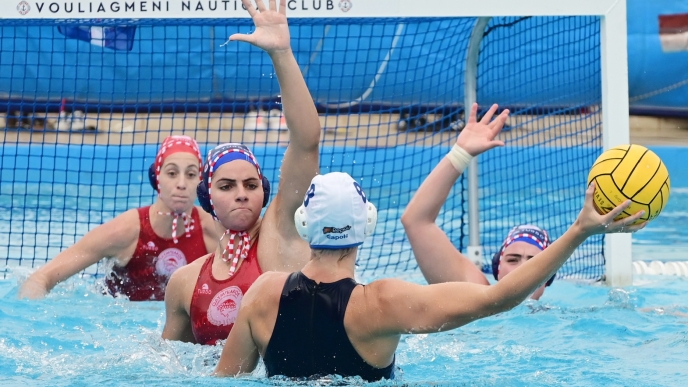 O Ολυμπιακός πέρασε από τον Λαιμό κόντρα στην αξιόμαχη Γλυφάδα