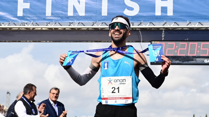 O Παναγιώτης Καραΐσκος θριαμβευτής στον 42ο Αυθεντικό Μαραθώνιο της Αθήνας