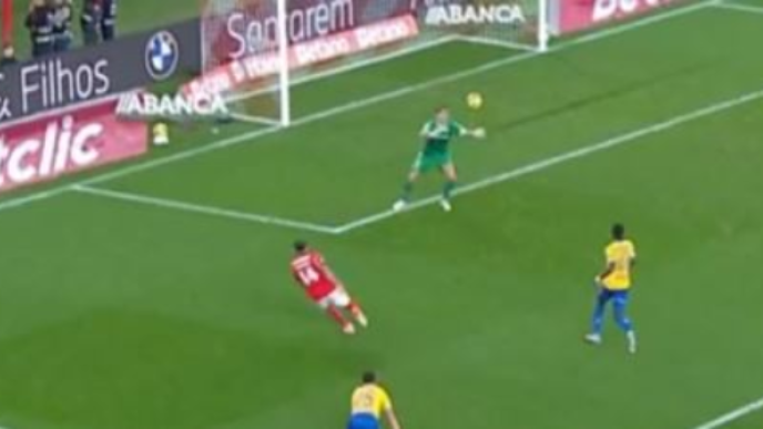 Παυλίδης - Εστορίλ 