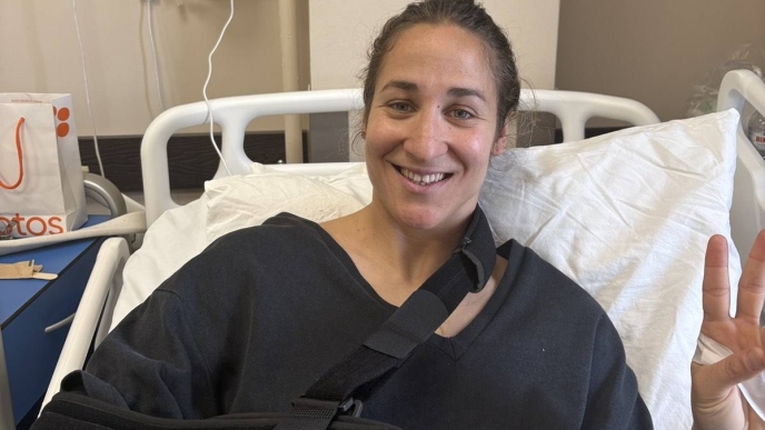 Επέμβαση στον ώμο η Νόρα Δράκου, χάνει το υπόλοιπο της σεζόν