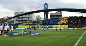 Εξωφρενικό περιστατικό στο Παναιτωλικός-Ολυμπιακός: Ξυλοκόπησαν πατέρα μπροστά στον 11χρονο γιο του