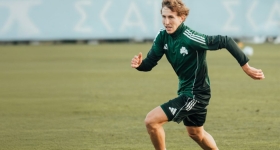 Πρώτη για τον Αντίνο στα πράσινα