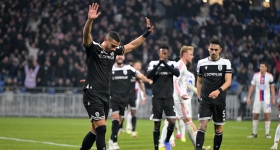 Ο Γιακουμάκης κάνει το 0-1 στη Λιόν