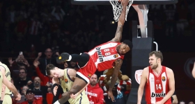 Περάστε, να σας φάει το τέρας...