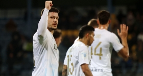 Κρατάει το διπλό κορυφής, την κλάση Γιόβιτς - Στρακόσα και τίποτα άλλο!