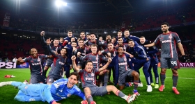 Ένας θρυλικός και μεγάλος μάγκας στο Άμστερνταμ!