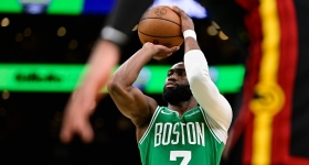 Καταιγιστικοί Σέλτικς, διέλυσαν τους λαβωμένους Μπακς 