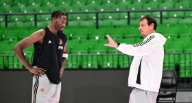 hayes_davis_stolisgr