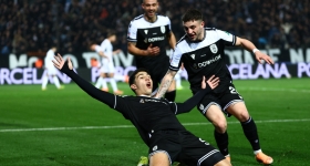 «Πω, πω λαός και τι ομάδα! Δυο φορές την εβδομάδα!»