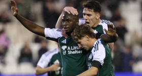 Ο Τεττέη πανηγυρίζει εναντίον της Κηφισιάς