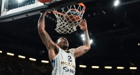 Κάρλικ Τζόουνς