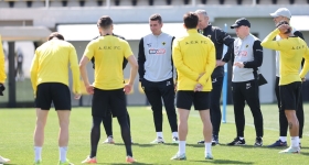 Η προπόνηση της ΑΕΚ στα Σπάτα