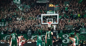 Πρώτα αποδοκιμασίες και μετά χειροκρότημα στήριξης από τον κόσμο του Παναθηναϊκού στο Telekom Center