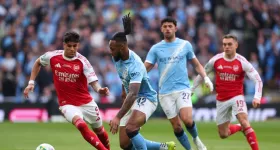 Φωτιά στην κορυφή, η βαθμολογία και το πρόγραμμα Άρσεναλ και Σίτι