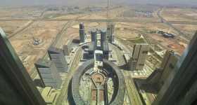 Μια πόλη από το μέλλον στην έρημο: Η Αίγυπτος χτίζει τη νέα της πρωτεύουσα με τον ψηλότερο ουρανοξύστη της Αφρικής (vid)