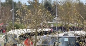 Σοβαρά επεισόδια έξω από την Αλιάντς Αρένα, οπαδοί της Στουτγκάρδης επιτέθηκαν σε εκείνους της Μπάγερν