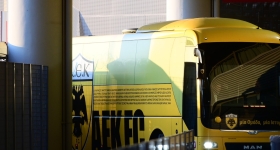 Το πούλμαν της ΑΕΚ στο Φάληρο