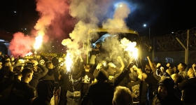Αποθέωση και στην Αθήνα για την ΑΕΚ!
