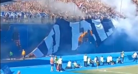 Το «τερμάτισαν» στην Κροατία: Οπαδοί της Χάιντουκ μεταμφιέστηκαν σε... σεκιούριτι και έβαλαν φωτιά στο πανό της Ντιναμό