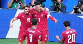 Πρόκριση Πορτογαλίας με σόου του φοβερού Ρονάλντο