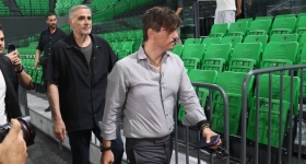 Έφτασε και ο Δημήτρης Γιαννακόπουλος στο Telekom Center - Τα βίντεο του Gazzetta