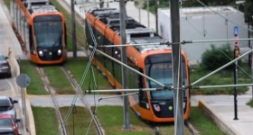 Παλαιό Φάληρο: Τραμ συγκρούστηκε με τρίκυκλο, τραυματίστηκε κοριτσάκι που επέβαινε με τους γονείς του