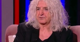 Νίκος Καρβέλας: Ποιοι δύο τραγουδιστές φέρονται να πήραν το «πράσινο φως» για τα τραγούδια του μετά τη ρήξη με τη Βίσση