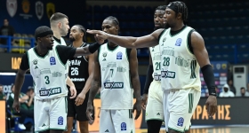 Ταρακουνήθηκε αλλά δεν πτοείται