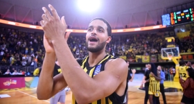 Τί σόου ήταν αυτό... Τρομερός ο Άρης διέλυσε τη Ρόστοκ στη Γερμανία