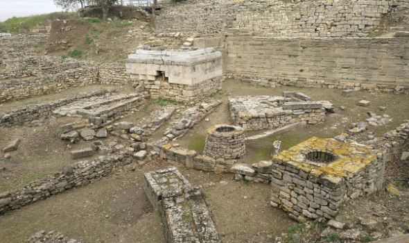 Η Τροία ιδρύθηκε 600 χρόνια νωρίτερα απ' ό,τι πιστεύαμε! (vid ...
