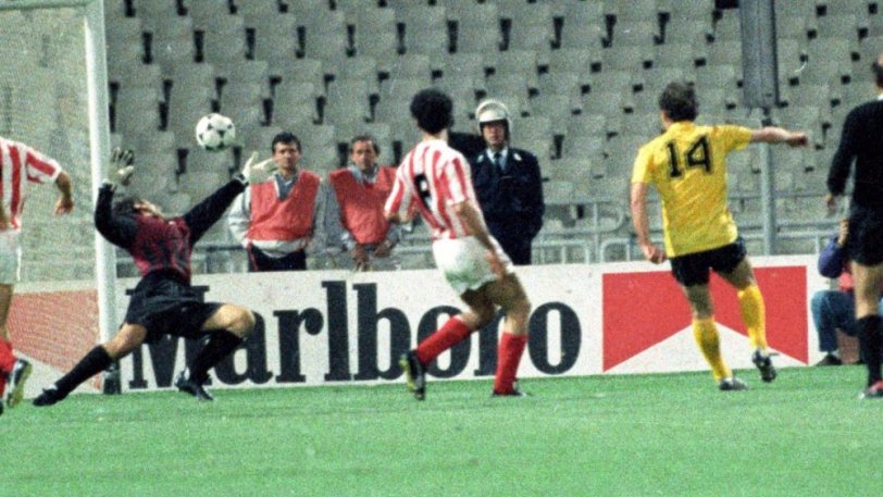 Ολυμπιακός-ΑΕΚ 0-1: Σαν σήμερα ο Καραγκιοζόπουλος έδινε τον τίτλο στην Ενωση! (vid)