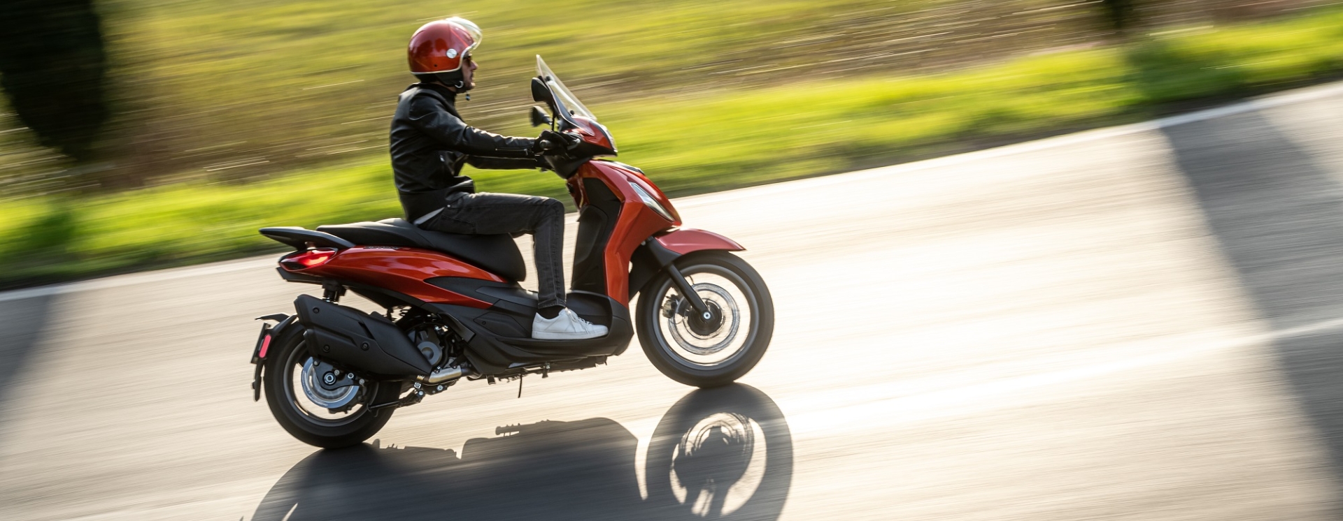 Piaggio Beverly 400: O κυρίαρχος του παιχνιδιού