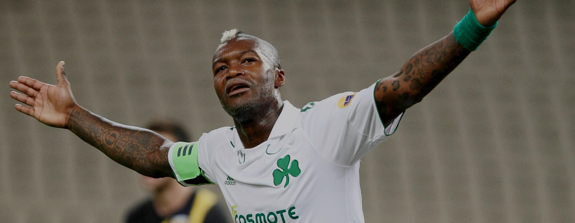 Ένα λιοντάρι δεν πεθαίνει ποτέ. Μόνο κοιμάται…