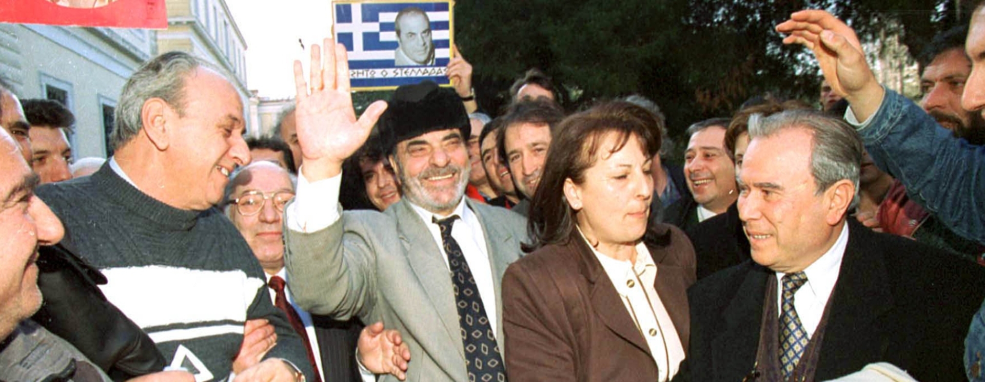 Στέλιος Καζαντζίδης: Ακούστε...