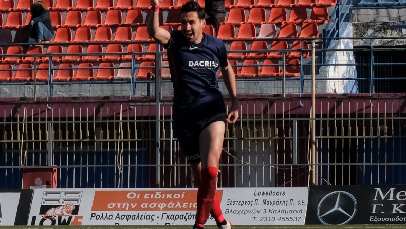 Γιάννης Πασάς (18 γκολ-Βέροια, Καλαμάτα)