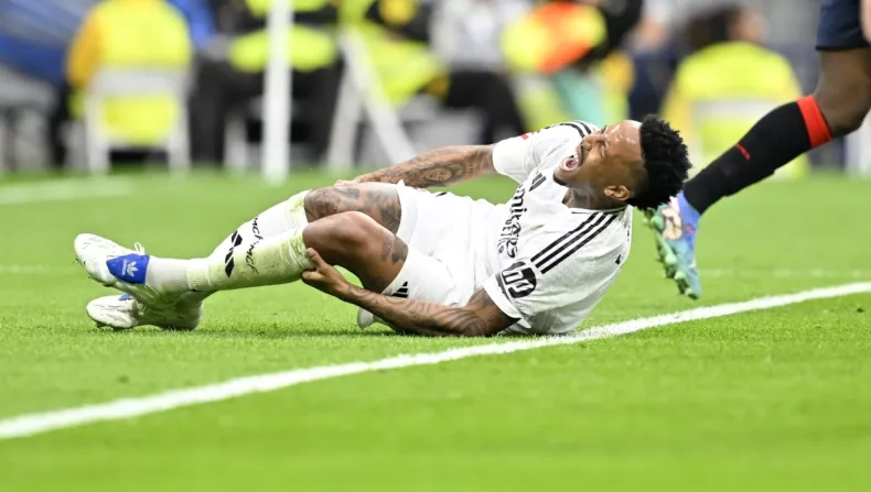 Ελλείψεις στο κέντρο της άμυνας 