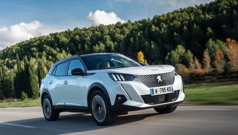 Peugeot e-2008 – 105,7 ευρώ/χιλιόμετρο εμβέλειας