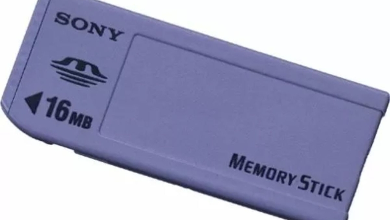 1998 – Memory Stick