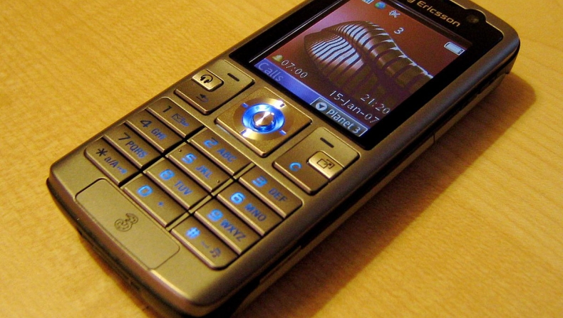 2000 – Sony Ericsson και κινητά